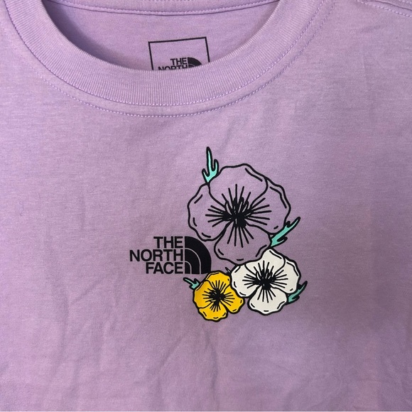 *NWT* The North Face Girls Purple Floral Graphic Tee, Size Small (7/8) - Picture 3 of 8